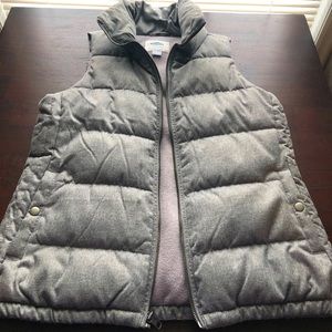 Old Navy puffer zip up vest.
